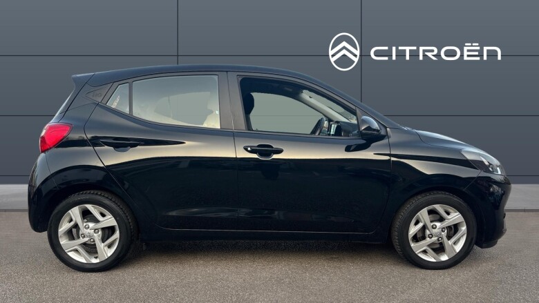 Hyundai i10 1.2 MPi SE Connect 5dr Petrol Hatchback